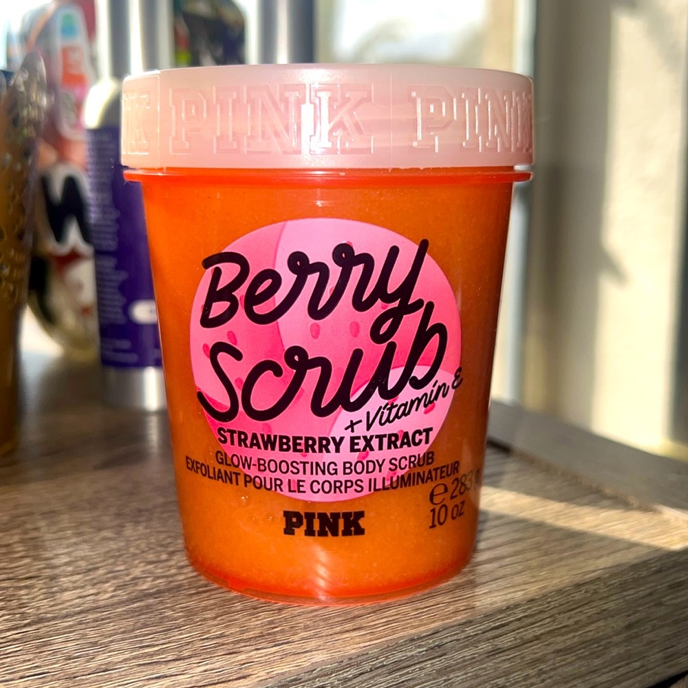 Berry Scrub & Vitamin E✨